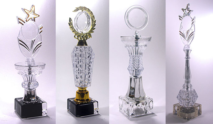 Piala Transparan